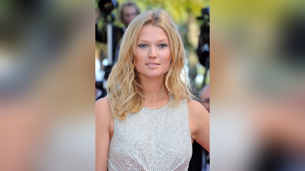 Toni Garrn Jung