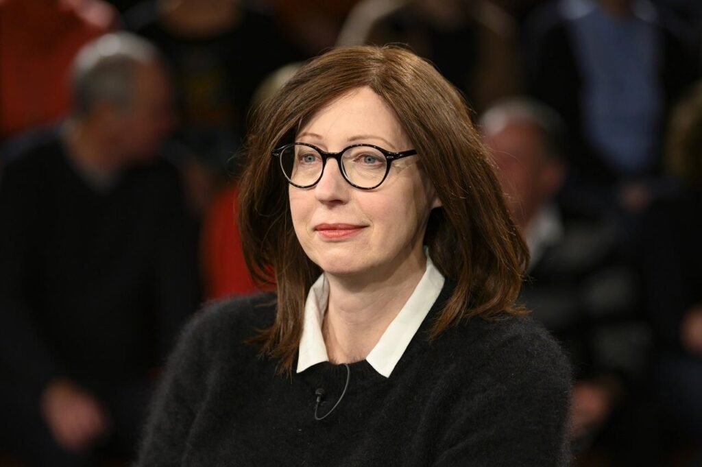 Elisabeth Niejahr keine Haare: Ein respektvoller Blick auf Mut, Identität und öffentliche Wahrnehmung Elisabeth Niejahr keine Haare