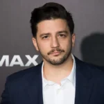 John Magaro – Ein Schauspieler zwischen leiser Intensität und großer Wirkung John Magaro