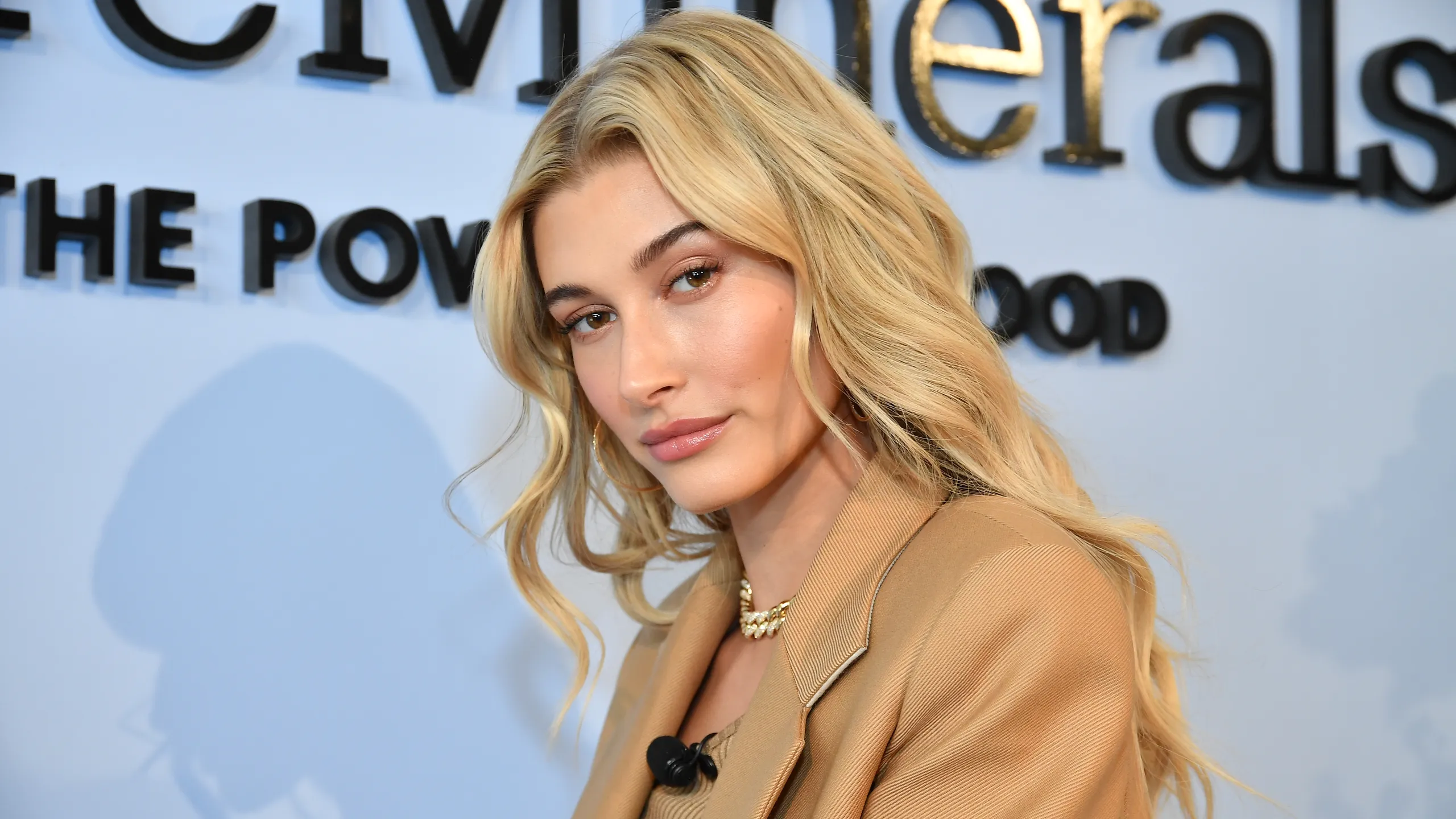 Hailey Bieber
